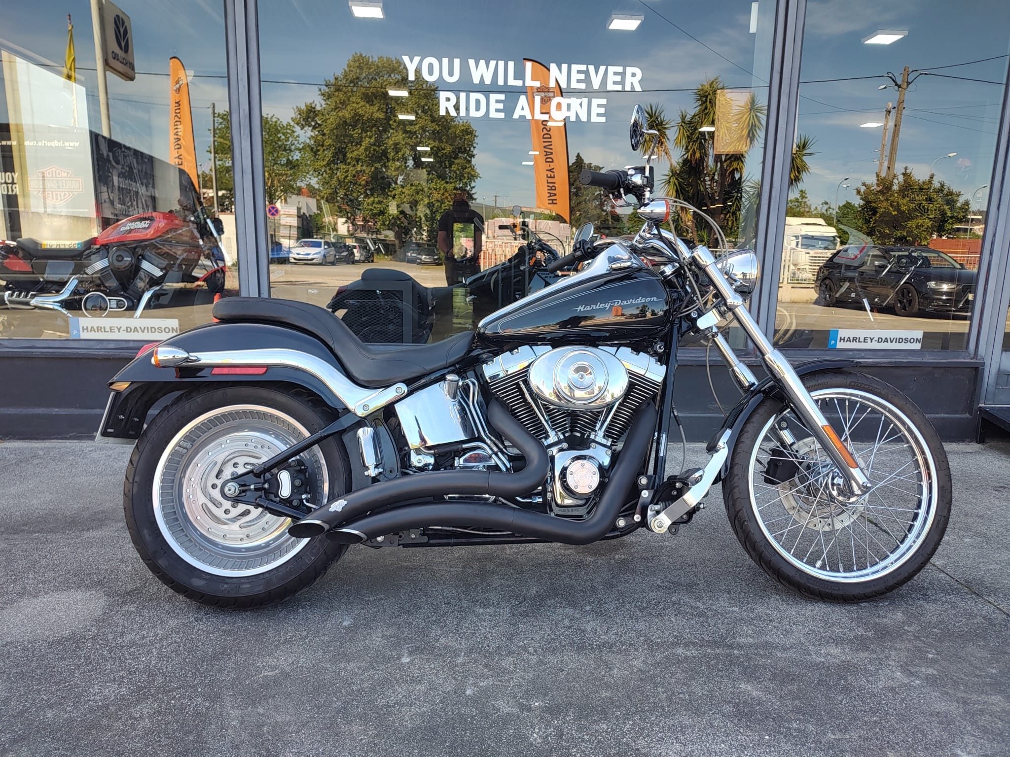 Softail Deuce | Ano: 2005 | kms: 35.000 | Preço: 13.250€